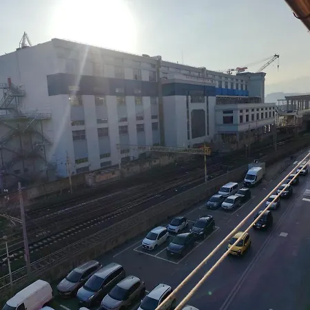 Al Volo - Fronte Stazione E Aeroporto Appartement *