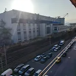 Al Volo - Fronte Stazione E Aeroporto Apartment *
